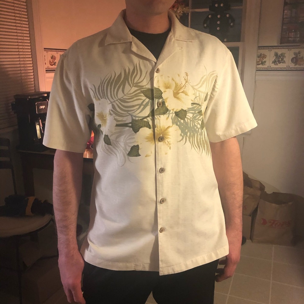 ‘Island Shores’ Men’s Hawaiian Shirt Medium